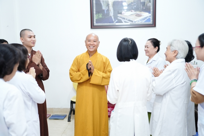 Pháp thoại “Thực tập Bồ-tát hạnh” – Thượng toạ Thích Viên Trí – KTPT lần 104