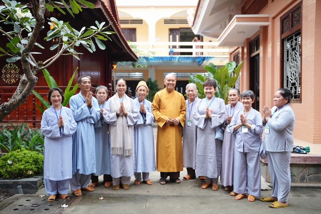 Pháp thoại “Thực tập Bồ-tát hạnh” – Thượng toạ Thích Viên Trí – KTPT lần 104