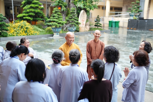 Pháp thoại “Thực tập Bồ-tát hạnh” – Thượng toạ Thích Viên Trí – KTPT lần 104