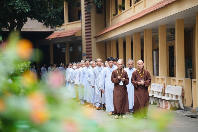 Pháp thoại “Thực tập Bồ-tát hạnh” – Thượng toạ Thích Viên Trí – KTPT lần 104