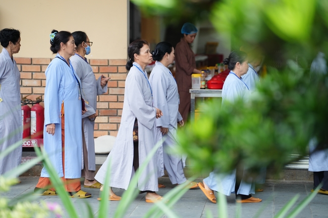 Pháp thoại “Thực tập Bồ-tát hạnh” – Thượng toạ Thích Viên Trí – KTPT lần 104