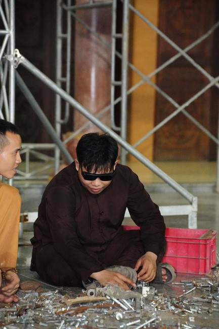 Công tác chuẩn bị đại lễ hoa đăng kỷ niệm đức Phật A-di-đà