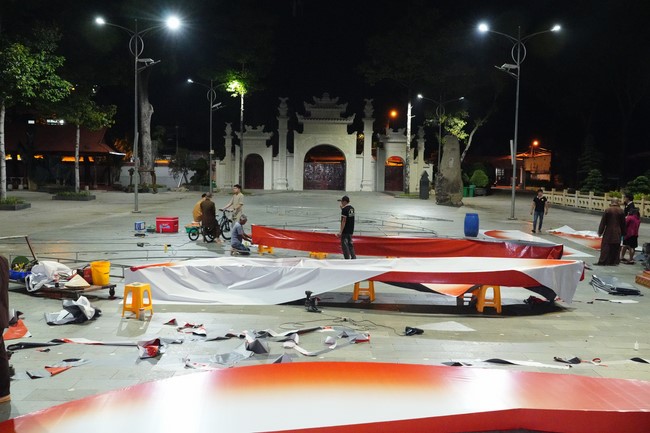 Công tác chuẩn bị đại lễ hoa đăng kỷ niệm đức Phật A-di-đà