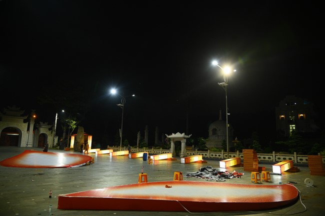 Công tác chuẩn bị đại lễ hoa đăng kỷ niệm đức Phật A-di-đà