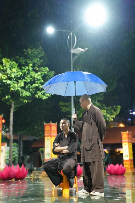 Công tác chuẩn bị đại lễ hoa đăng kỷ niệm đức Phật A-di-đà