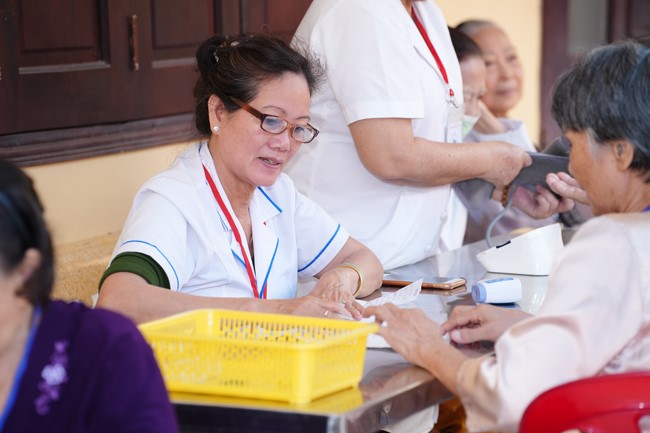 Pháp thoại “Thức tái sinh và vấn đề hộ niệm” – Thượng toạ Thích Phước Tiến – KTPT lần 104