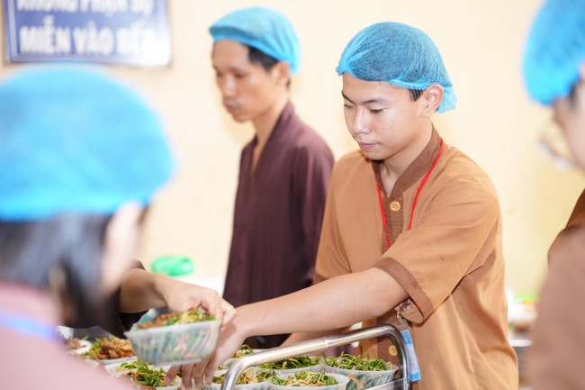 Pháp thoại “Thức tái sinh và vấn đề hộ niệm” – Thượng toạ Thích Phước Tiến – KTPT lần 104