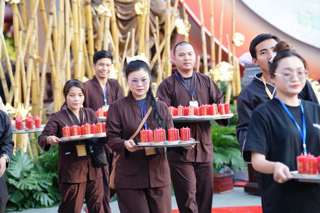 Trước Giờ G đêm hoa đăng kỷ niệm đức Phật A-di-đà