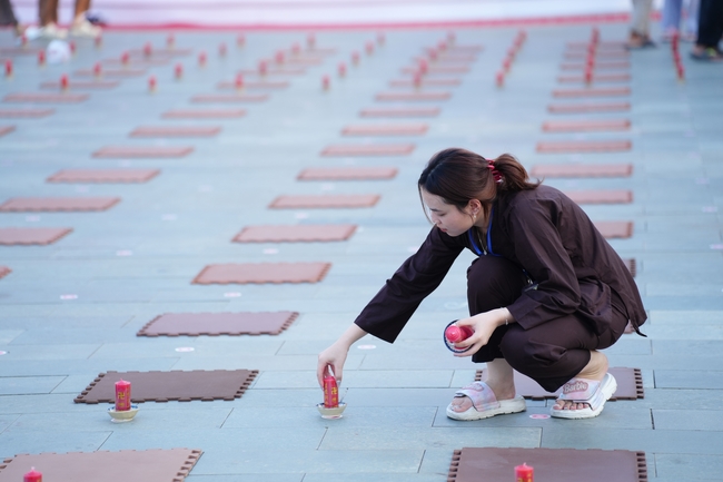 Trước Giờ G đêm hoa đăng kỷ niệm đức Phật A-di-đà