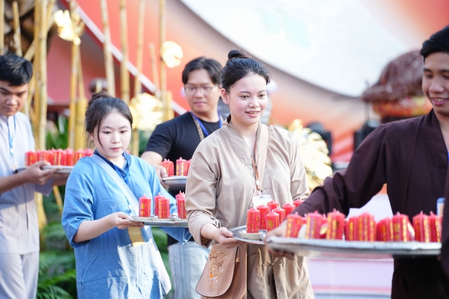 Trước Giờ G đêm hoa đăng kỷ niệm đức Phật A-di-đà