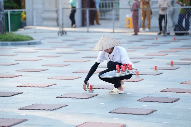 Trước Giờ G đêm hoa đăng kỷ niệm đức Phật A-di-đà