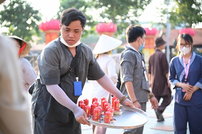 Trước Giờ G đêm hoa đăng kỷ niệm đức Phật A-di-đà