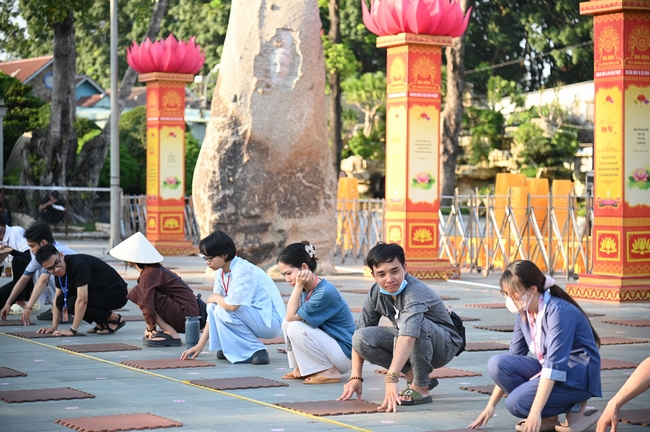 Trước Giờ G đêm hoa đăng kỷ niệm đức Phật A-di-đà