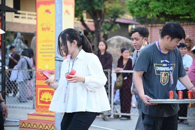 Trước Giờ G đêm hoa đăng kỷ niệm đức Phật A-di-đà