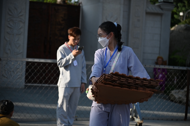 Trước Giờ G đêm hoa đăng kỷ niệm đức Phật A-di-đà