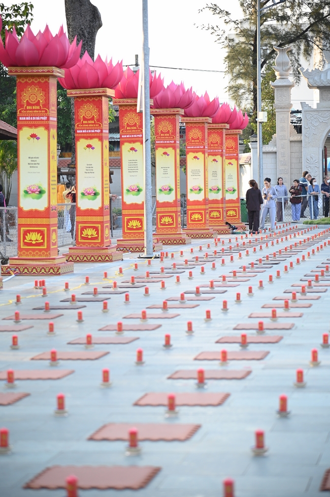 Trước Giờ G đêm hoa đăng kỷ niệm đức Phật A-di-đà