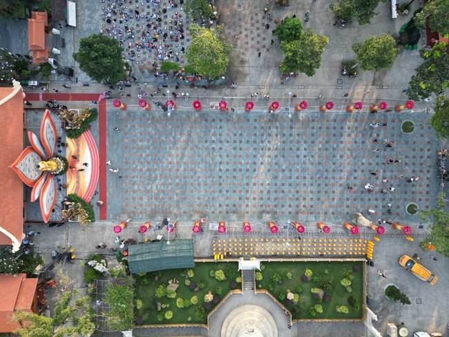 Trước Giờ G đêm hoa đăng kỷ niệm đức Phật A-di-đà