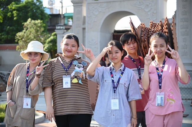 Trước Giờ G đêm hoa đăng kỷ niệm đức Phật A-di-đà