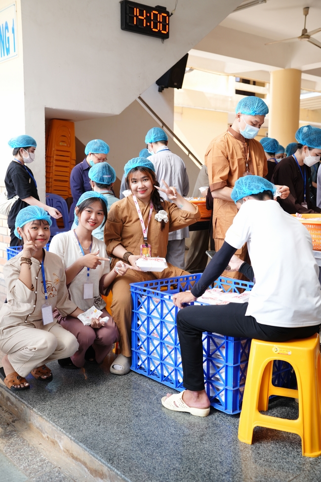 Trước Giờ G đêm hoa đăng kỷ niệm đức Phật A-di-đà