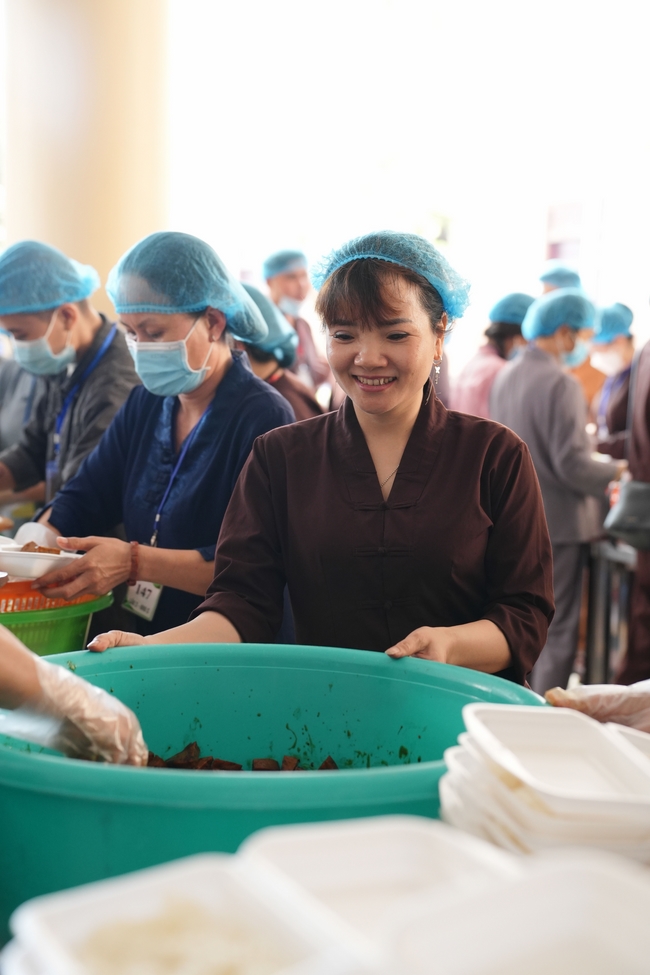 Trước Giờ G đêm hoa đăng kỷ niệm đức Phật A-di-đà