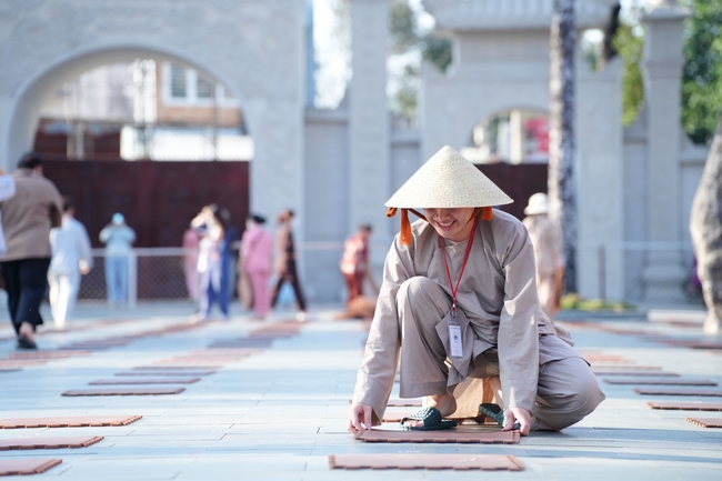 Trước Giờ G đêm hoa đăng kỷ niệm đức Phật A-di-đà