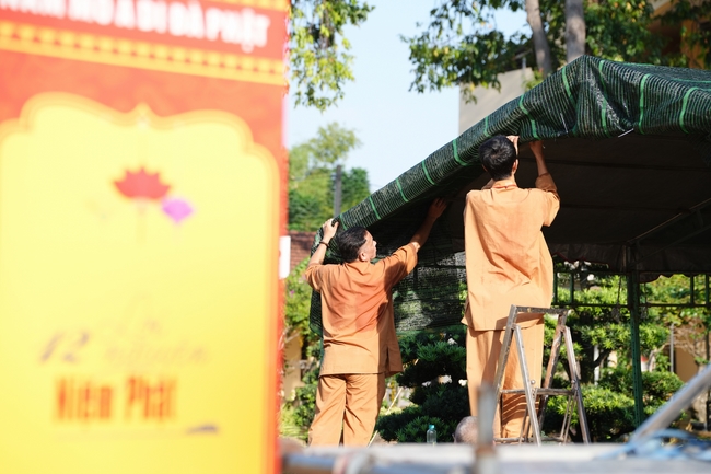 Trước Giờ G đêm hoa đăng kỷ niệm đức Phật A-di-đà