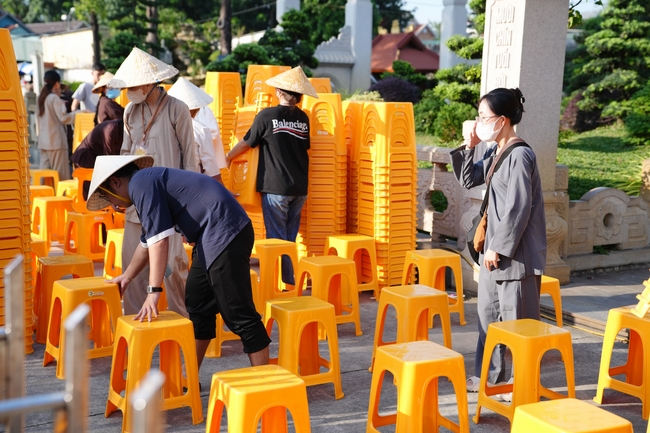 Trước Giờ G đêm hoa đăng kỷ niệm đức Phật A-di-đà