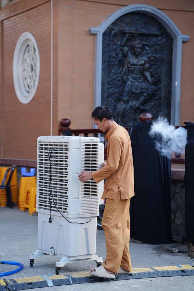 Trước Giờ G đêm hoa đăng kỷ niệm đức Phật A-di-đà