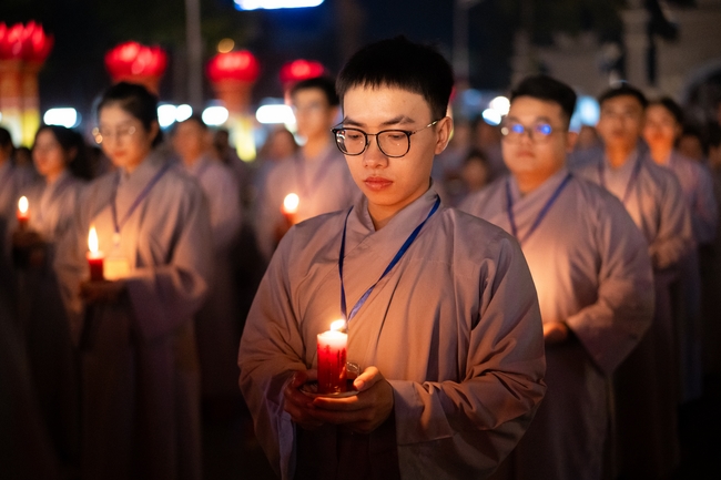 Toả sáng đêm Di Đà năm 2024