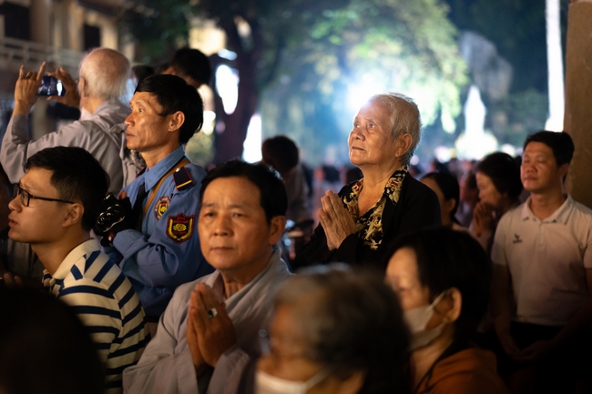 Toả sáng đêm Di Đà năm 2024