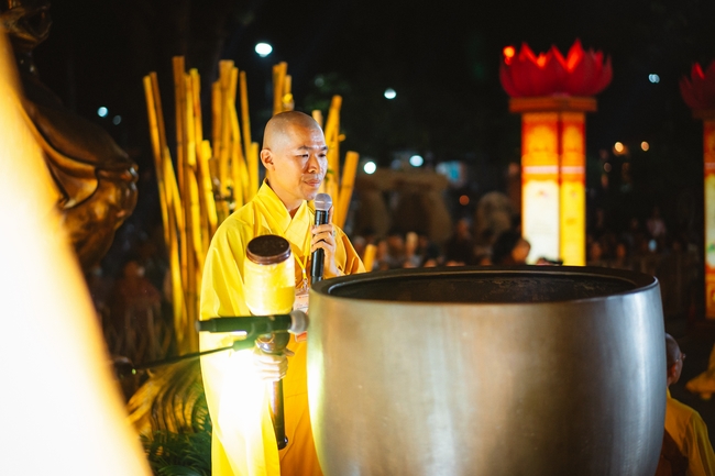 Toả sáng đêm Di Đà năm 2024