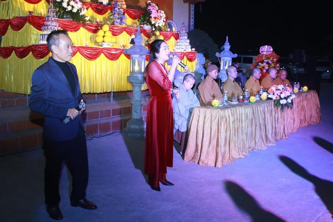 Chùa Tiêu Dao – Quảng Ninh: Đêm hoa đăng kỷ niệm đức Phật A Di Đà