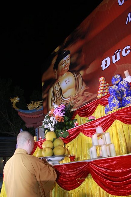 Chùa Tiêu Dao – Quảng Ninh: Đêm hoa đăng kỷ niệm đức Phật A Di Đà