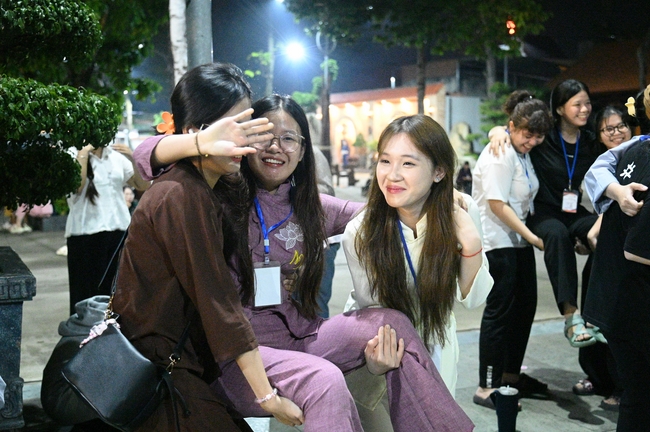 Youthful colors at the campfire night