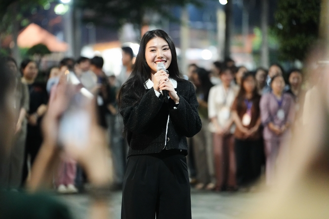 Youthful colors at the campfire night