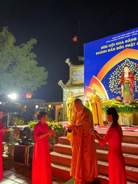 Candle Lighting Ceremony to commemorate Amitabha’s Buddha in 2024 at Dong Cao Pagoda – Thanh Hoa