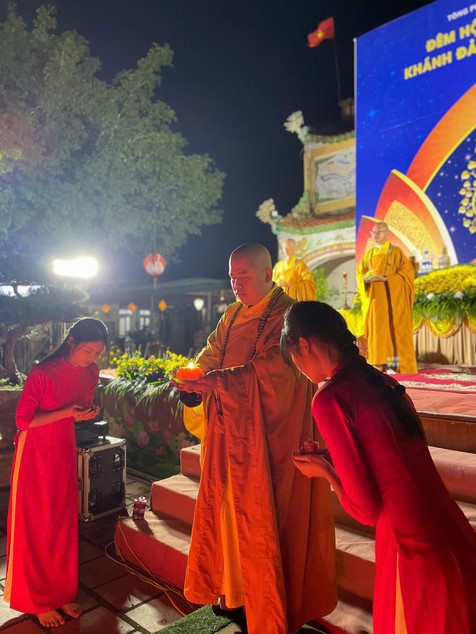 Candle Lighting Ceremony to commemorate Amitabha’s Buddha in 2024 at Dong Cao Pagoda – Thanh Hoa