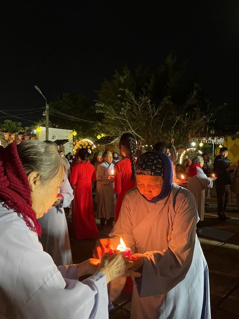 Candle Lighting Ceremony to commemorate Amitabha’s Buddha in 2024 at Dong Cao Pagoda – Thanh Hoa