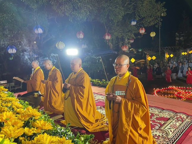 Candle Lighting Ceremony to commemorate Amitabha’s Buddha in 2024 at Dong Cao Pagoda – Thanh Hoa