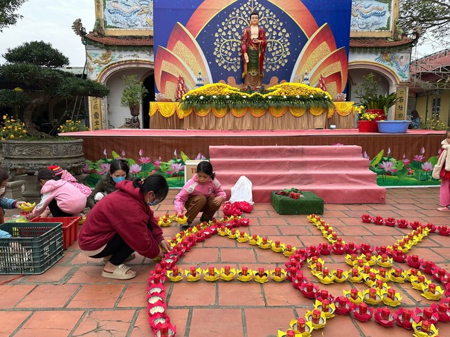 Candle Lighting Ceremony to commemorate Amitabha’s Buddha in 2024 at Dong Cao Pagoda – Thanh Hoa