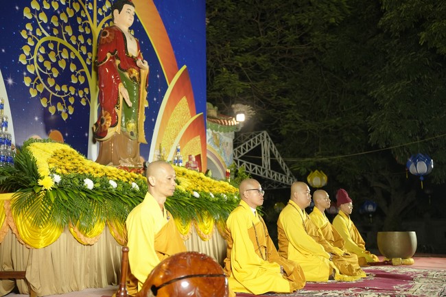 Candle Lighting Ceremony to commemorate Amitabha’s Buddha in 2024 at Dong Cao Pagoda – Thanh Hoa