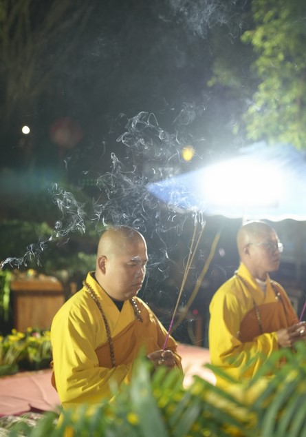 Candle Lighting Ceremony to commemorate Amitabha’s Buddha in 2024 at Dong Cao Pagoda – Thanh Hoa