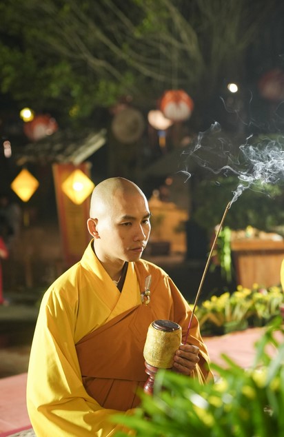Candle Lighting Ceremony to commemorate Amitabha’s Buddha in 2024 at Dong Cao Pagoda – Thanh Hoa