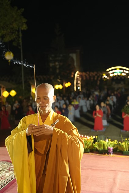 Candle Lighting Ceremony to commemorate Amitabha’s Buddha in 2024 at Dong Cao Pagoda – Thanh Hoa