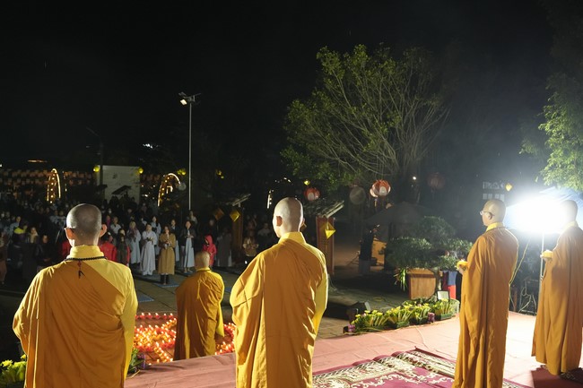 Candle Lighting Ceremony to commemorate Amitabha’s Buddha in 2024 at Dong Cao Pagoda – Thanh Hoa