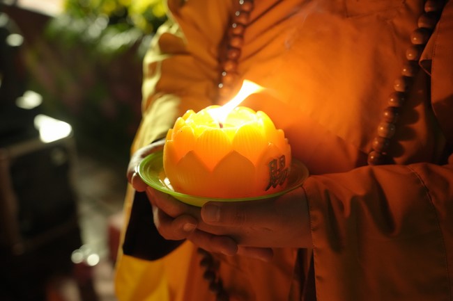 Candle Lighting Ceremony to commemorate Amitabha’s Buddha in 2024 at Dong Cao Pagoda – Thanh Hoa