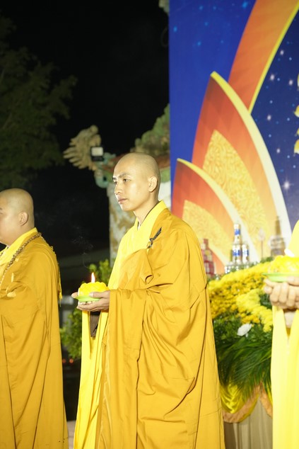 Candle Lighting Ceremony to commemorate Amitabha’s Buddha in 2024 at Dong Cao Pagoda – Thanh Hoa