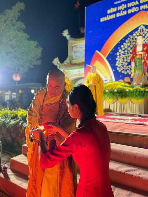 Candle Lighting Ceremony to commemorate Amitabha’s Buddha in 2024 at Dong Cao Pagoda – Thanh Hoa