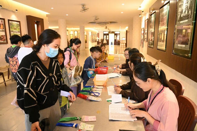 The 60th Kid Playground