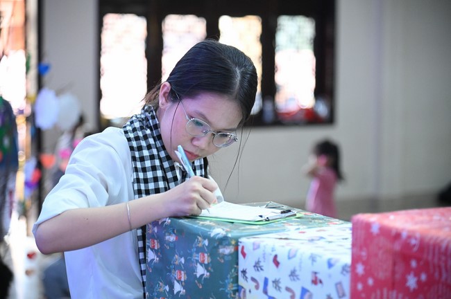 The 60th Kid Playground